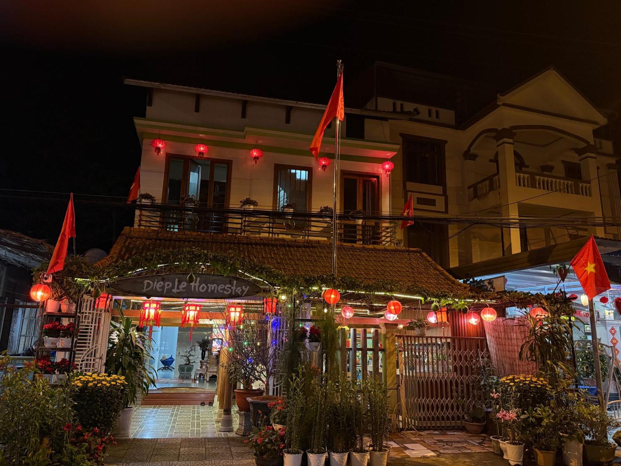 Diep Le Homestay Фонгня Экстерьер фото